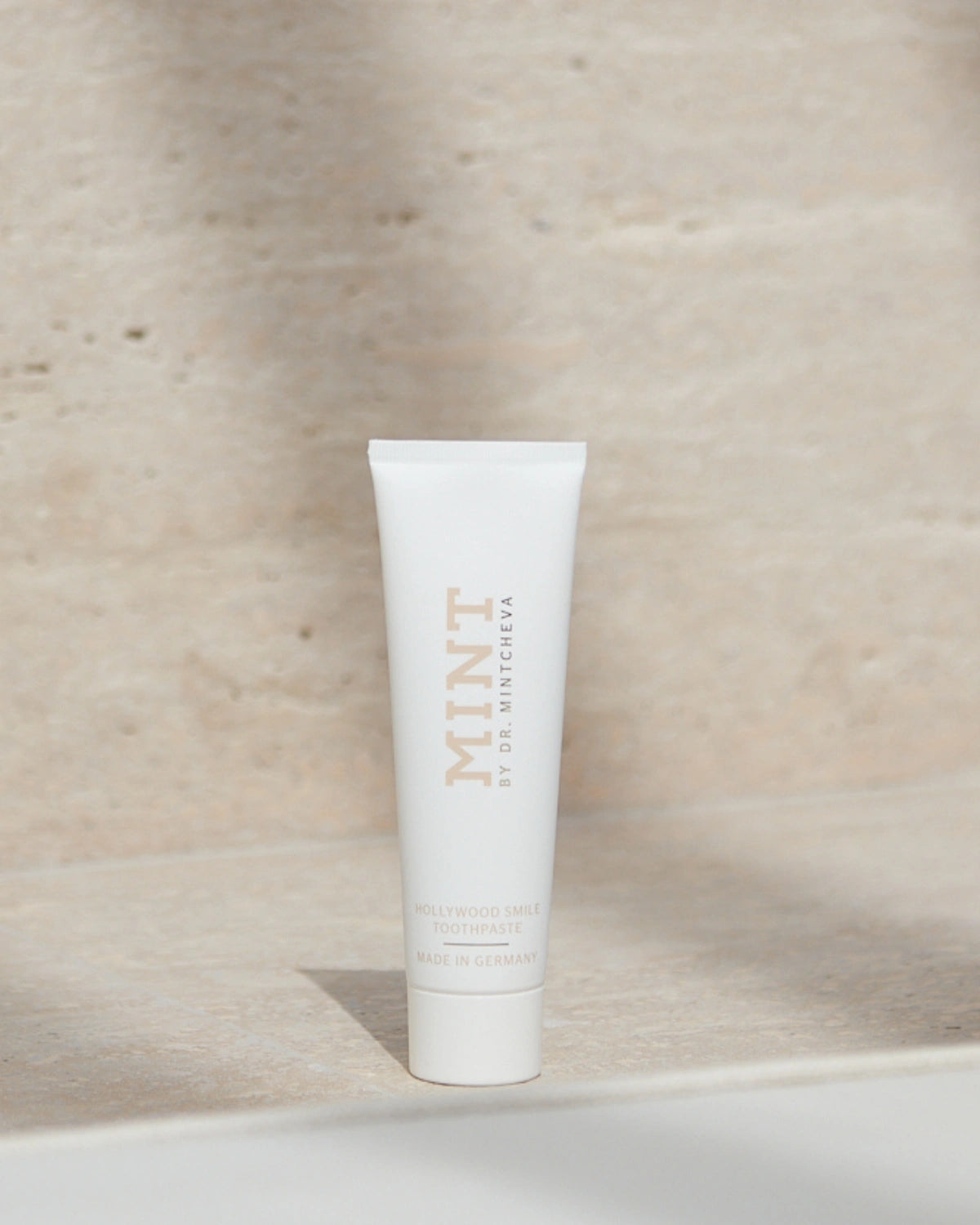 MINT HOLLYWOOD SMILE TOOTHPASTE