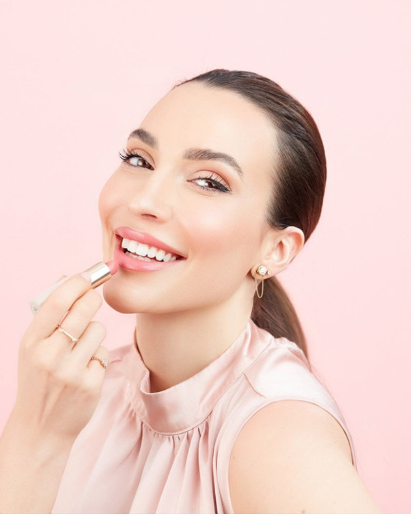 MINT by Dr. Mintcheva - Lipstick Nude Parfait Model image