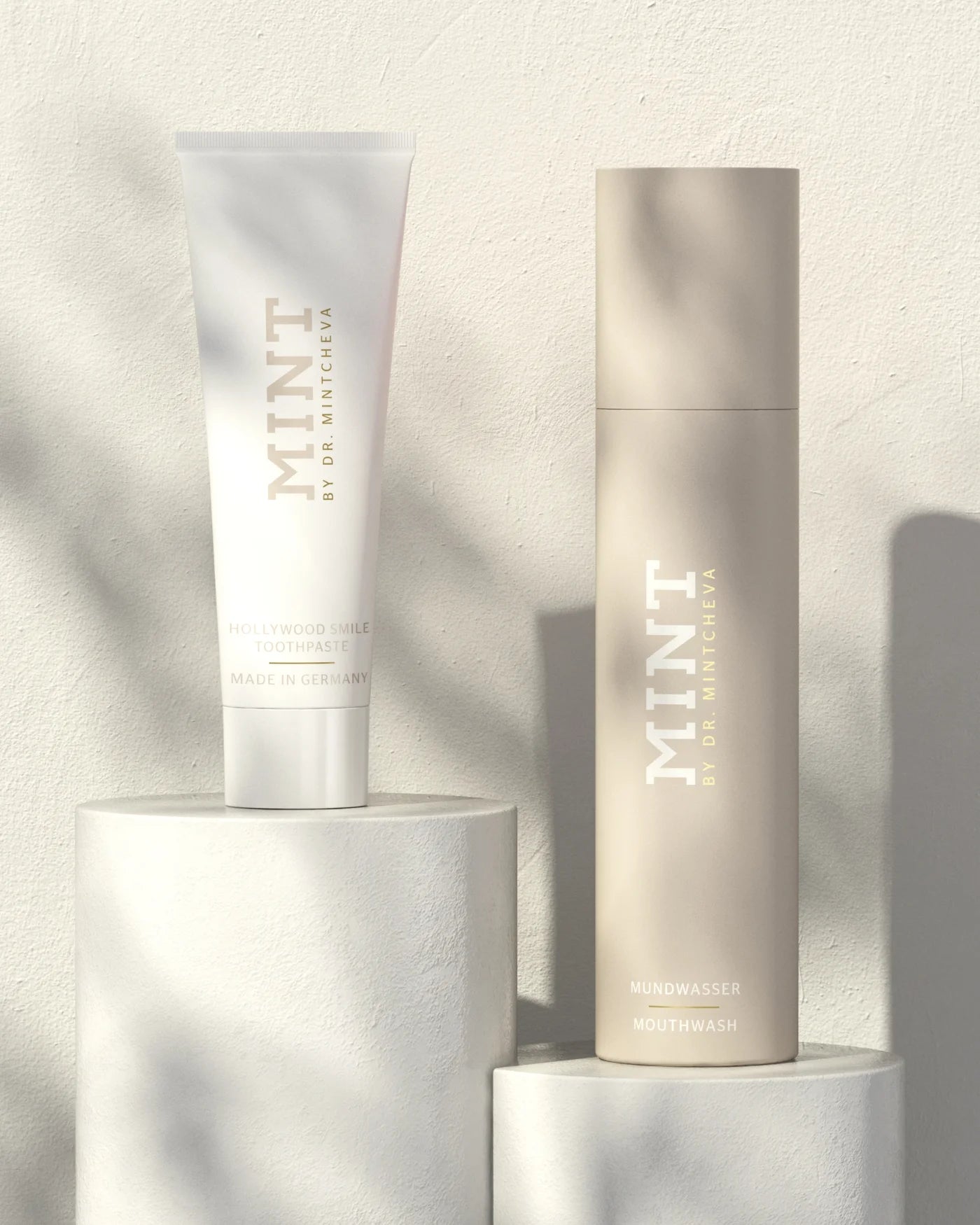 MINT HOLLYWOOD SMILE TOOTHPASTE + CLASSIC MOUTHWASH SET